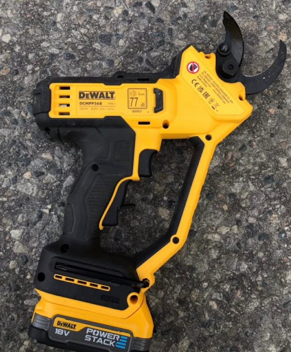 Dewalt tool pallets - Image 23