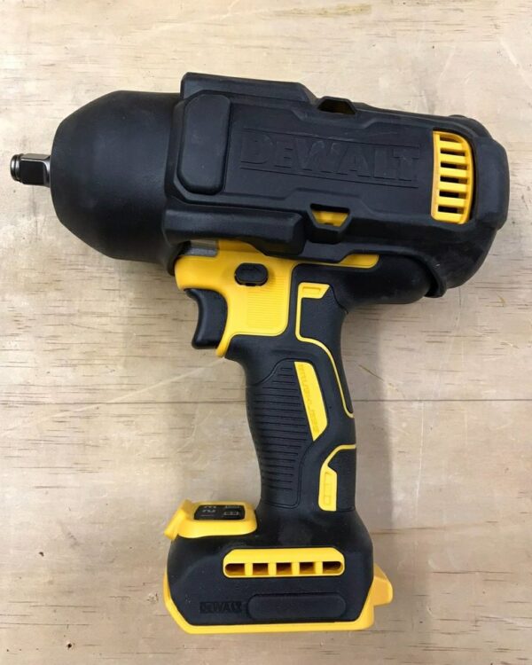 Dewalt tool pallets - Image 16