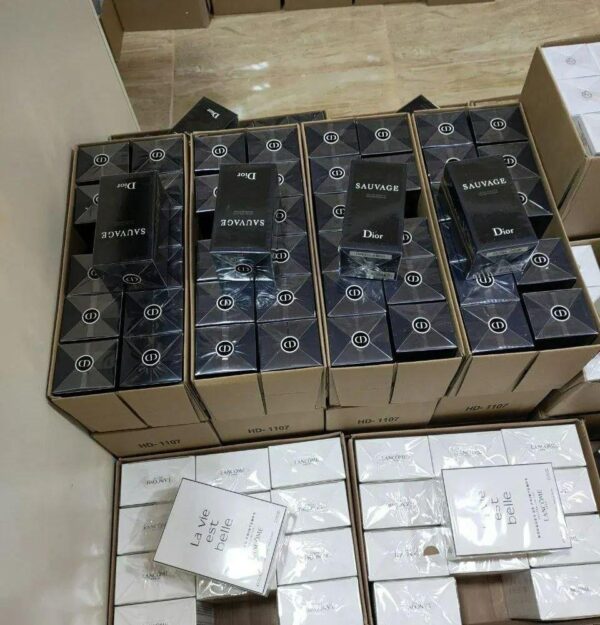 Buy Original Perfumes Pallet - Image 5
