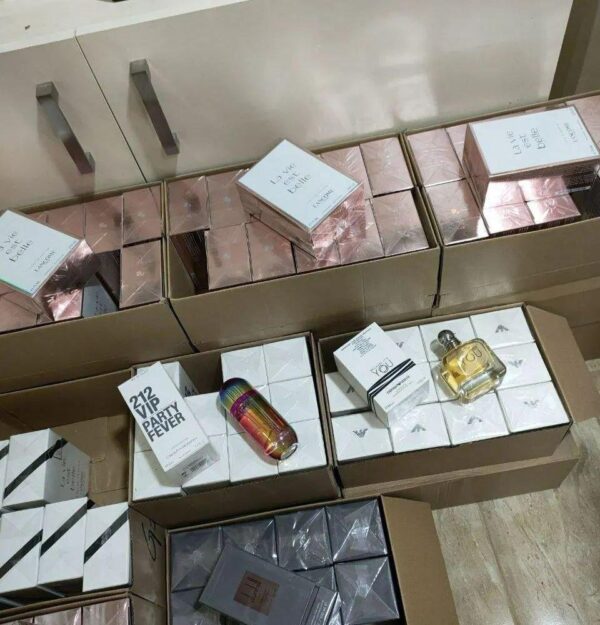 Buy Original Perfumes Pallet - Image 6