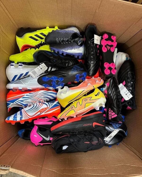 Soccer cleats pallets - Image 3