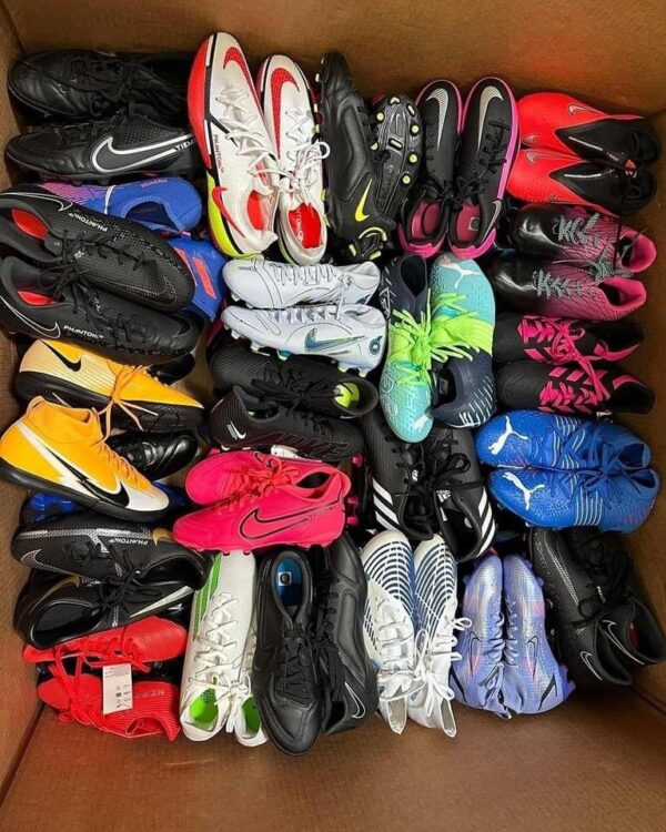 Soccer cleats pallets - Image 2