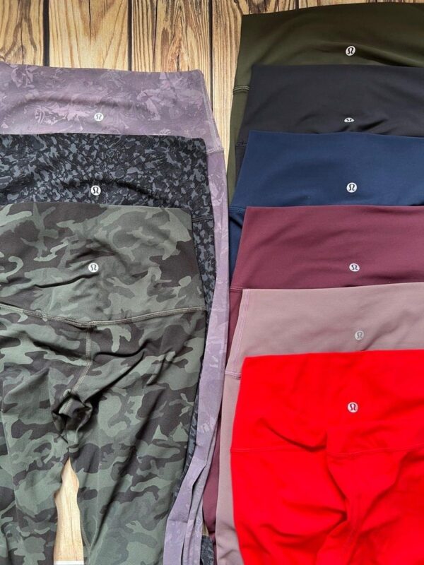 Lululemon clothing pallet - Image 11