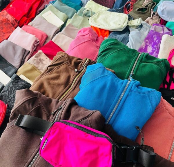 Lululemon clothing pallet - Image 3